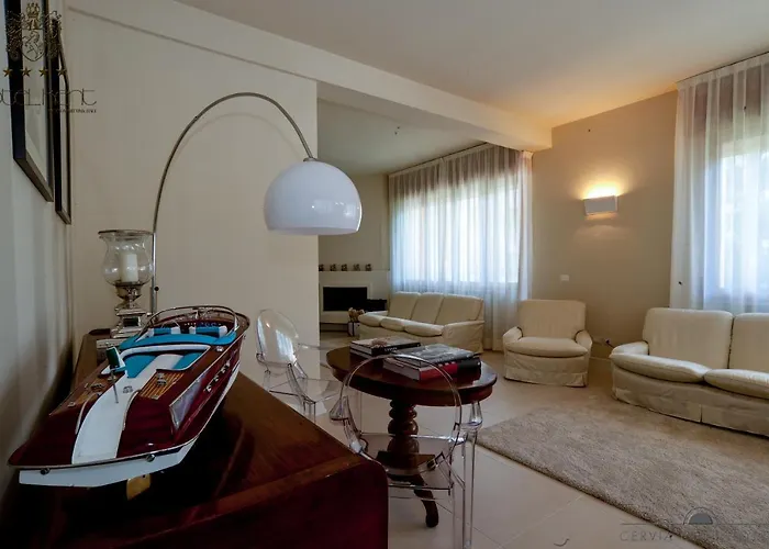 Kent Hotel 4*